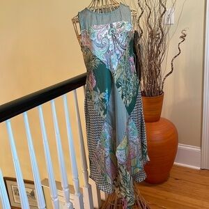 TINY  🎉HP🎉⭐️petites dress.